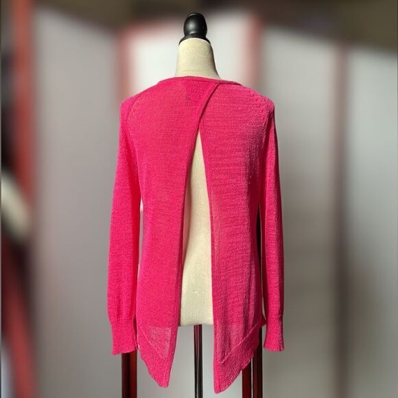 Bisou Bisou Michele Bohbot Pink Semi-Sheer Top w/Open Back (Size: Small) - Picture 5 of 11